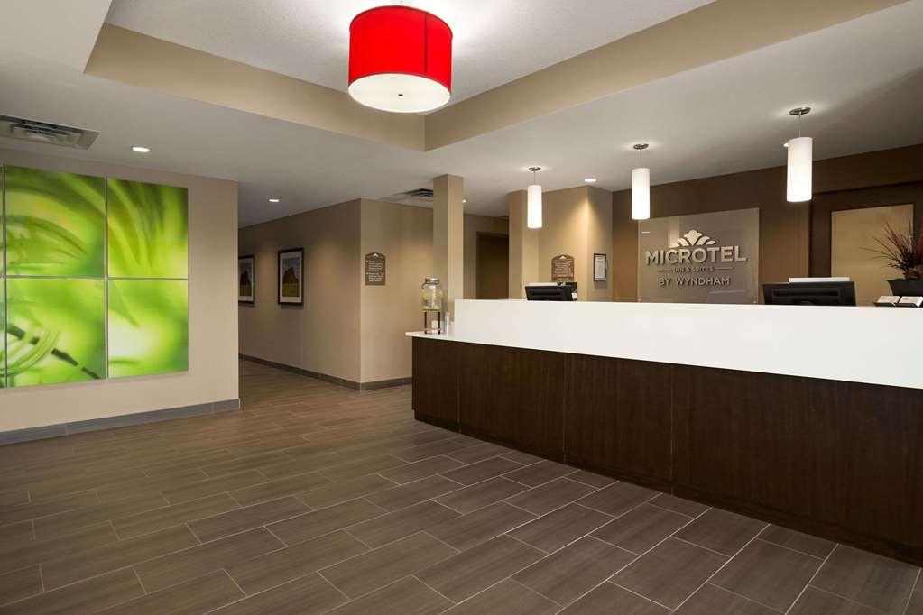 Microtel Inn And Suites By Wyndham Weyburn Εσωτερικό φωτογραφία