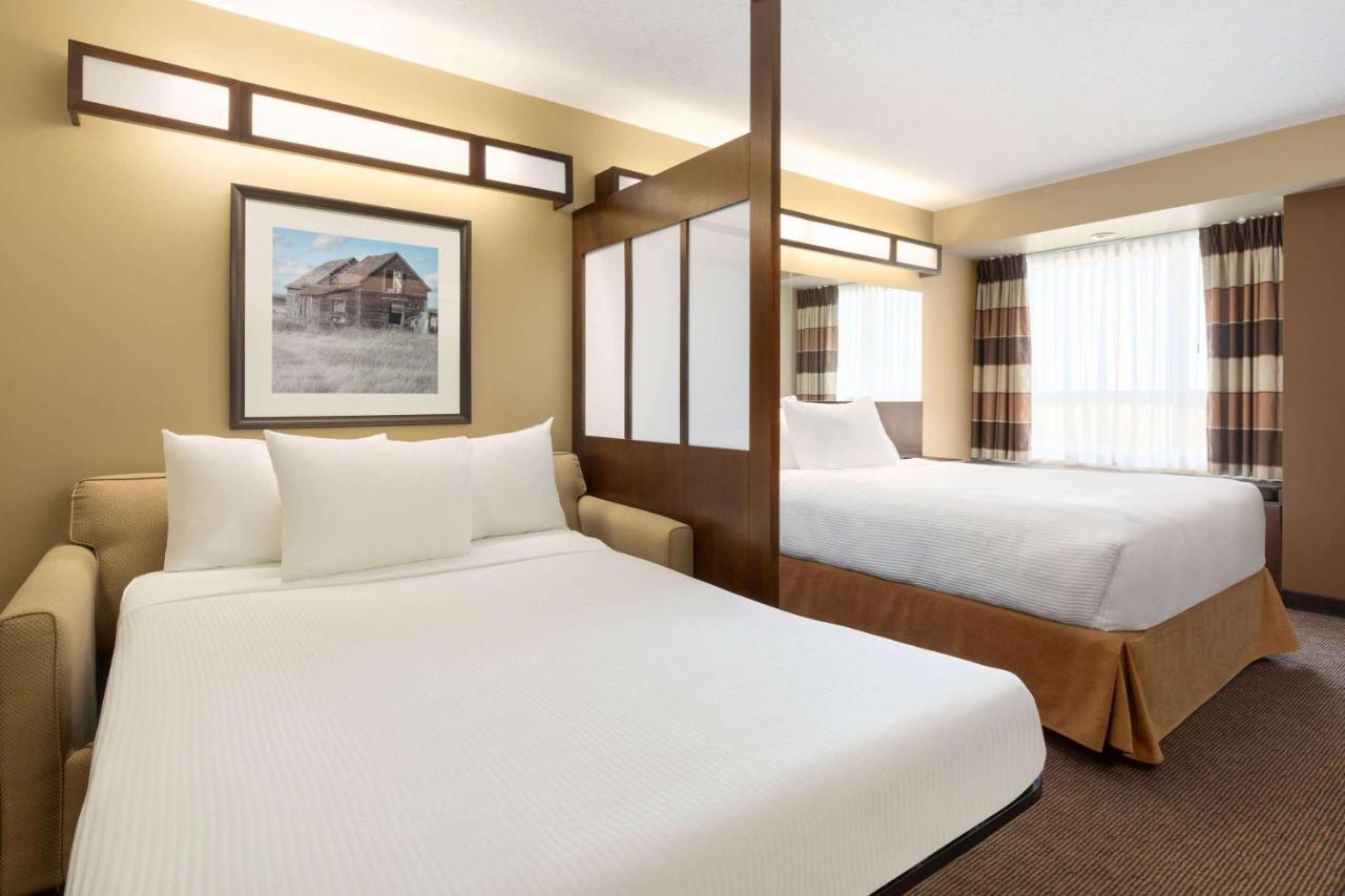 Microtel Inn And Suites By Wyndham Weyburn Εξωτερικό φωτογραφία
