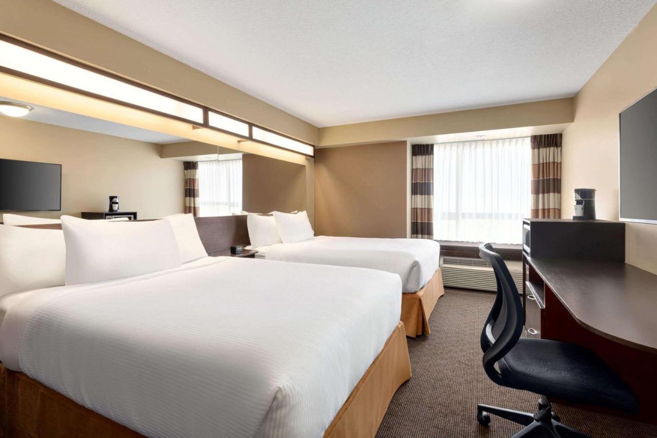 Microtel Inn And Suites By Wyndham Weyburn Εξωτερικό φωτογραφία