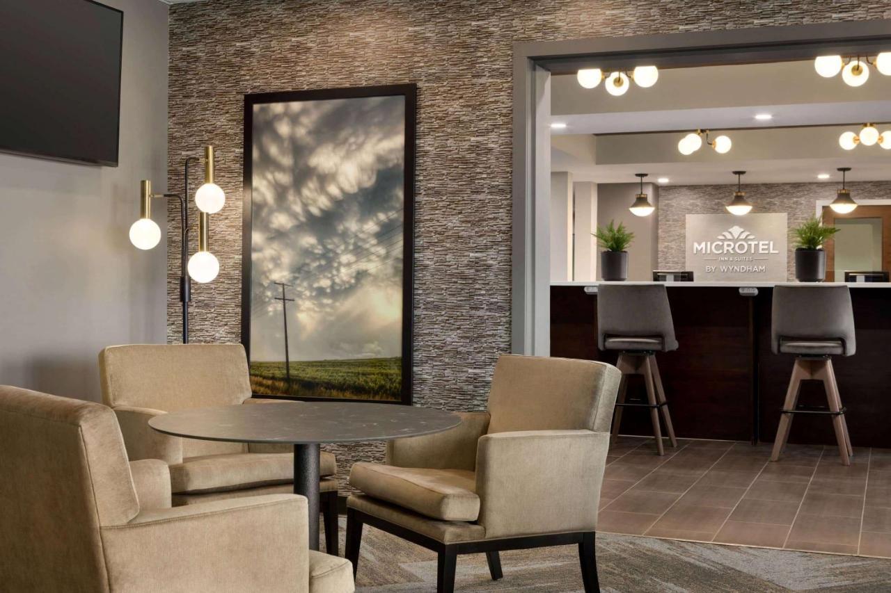 Microtel Inn And Suites By Wyndham Weyburn Εξωτερικό φωτογραφία