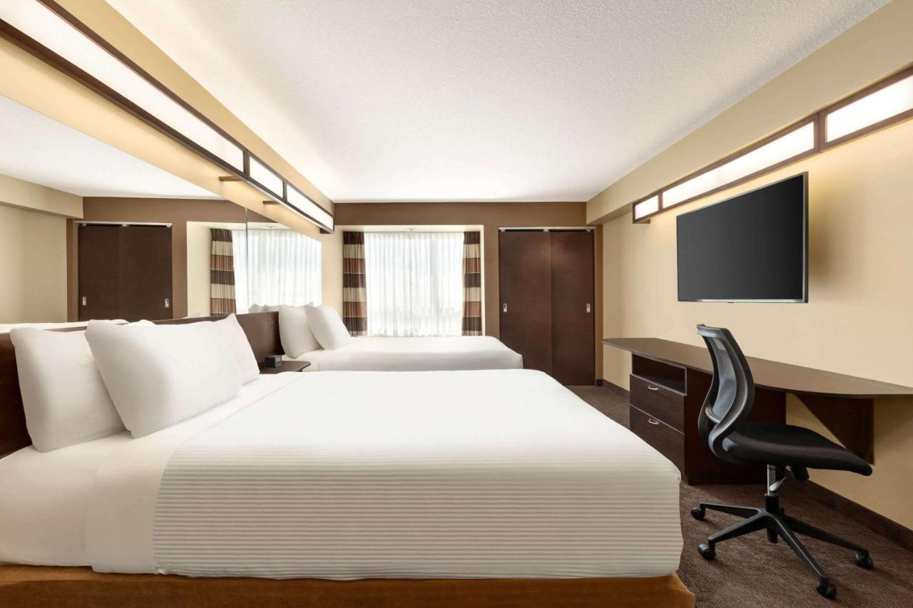 Microtel Inn And Suites By Wyndham Weyburn Εξωτερικό φωτογραφία