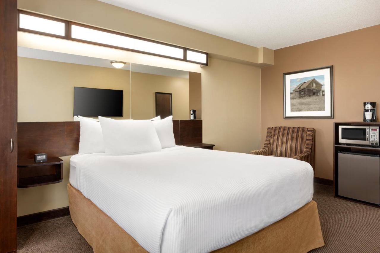 Microtel Inn And Suites By Wyndham Weyburn Εξωτερικό φωτογραφία