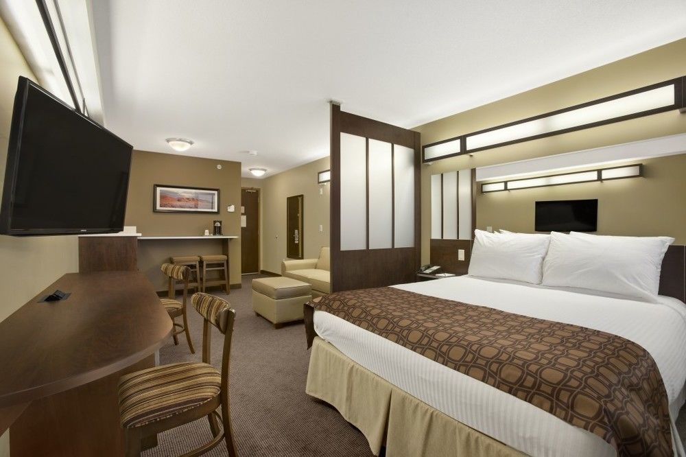 Microtel Inn And Suites By Wyndham Weyburn Εξωτερικό φωτογραφία