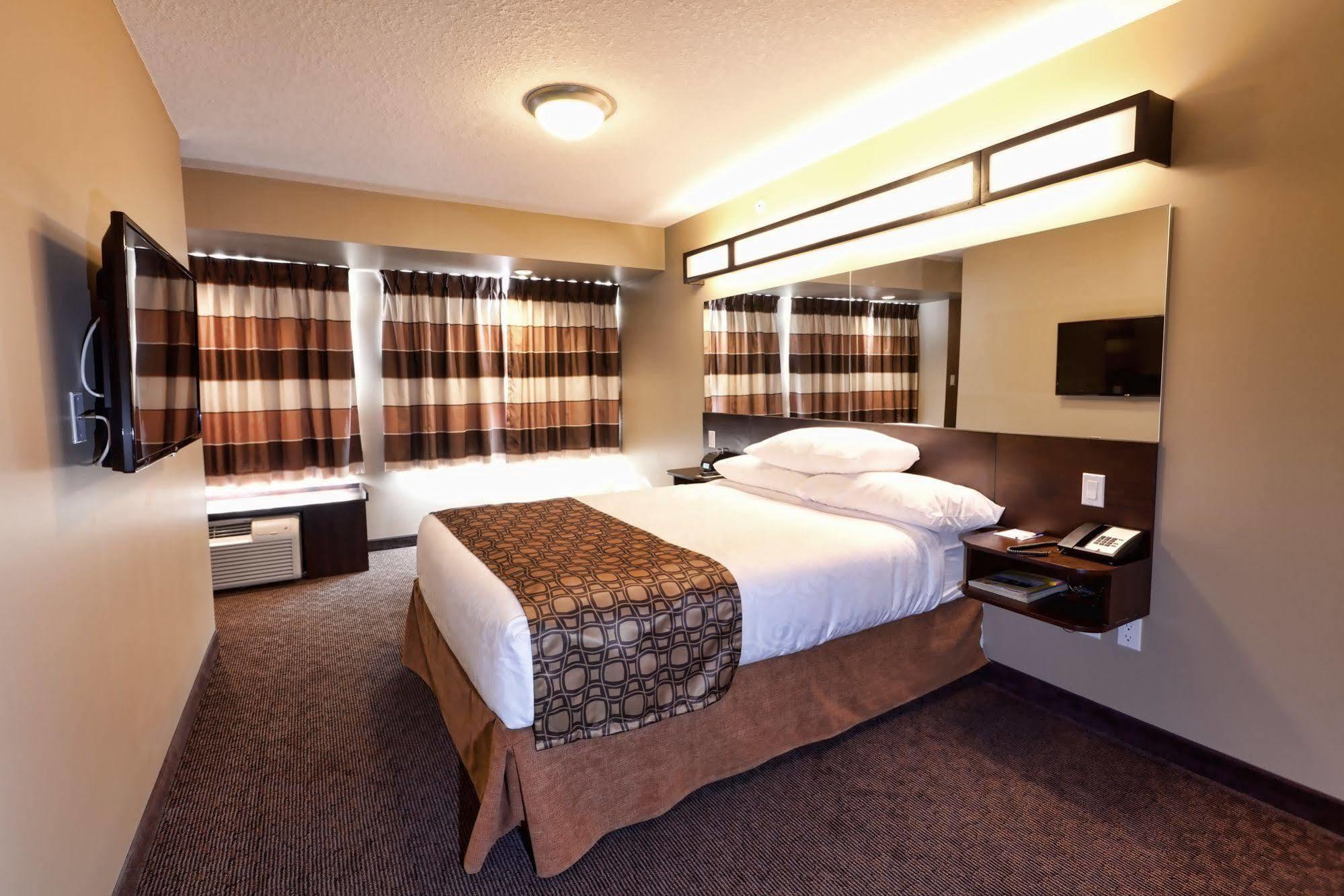 Microtel Inn And Suites By Wyndham Weyburn Εξωτερικό φωτογραφία